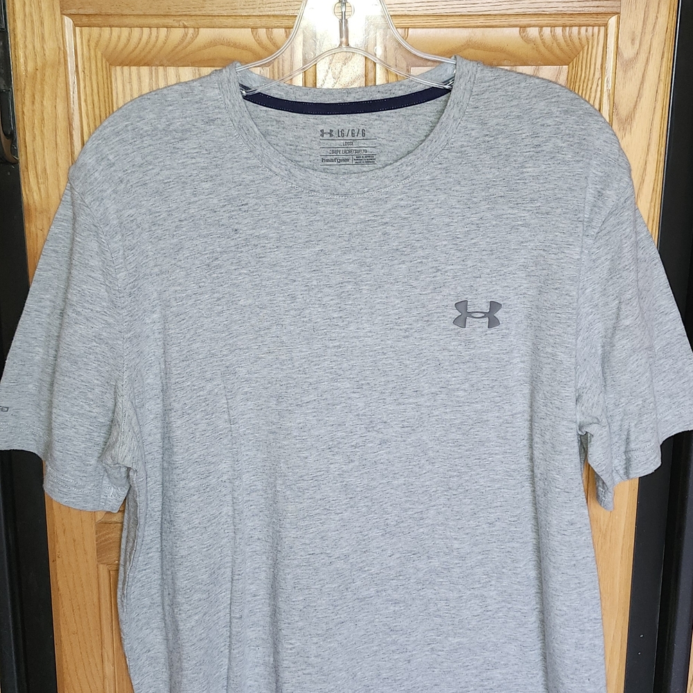 Under Armour Men's Gray T-Shirt